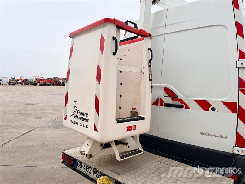 Renault 121F 10 m on Renault Master Camion Nacelle Bucket 车载式高空作业车