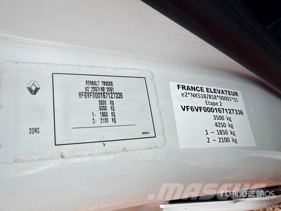 Renault 121F 10 m on Renault Master Camion Nacelle Bucket  المنصات الهوائية المثبتة على شاحنة