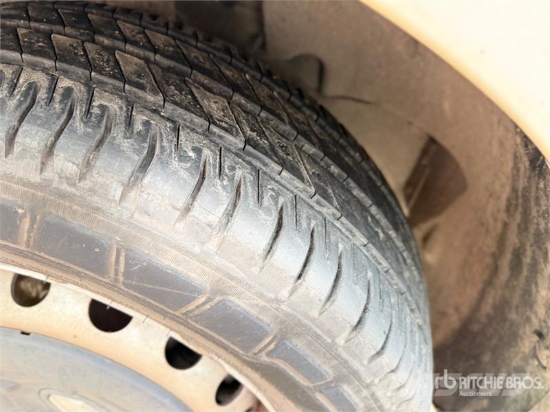 Renault 121F 10 m on Renault Master Camion Nacelle Bucket 车载式高空作业车