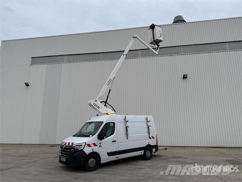Renault 121F 10 m on Renault Master Camion Nacelle Bucket 车载式高空作业车