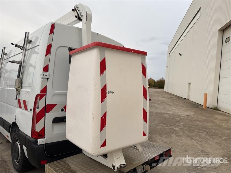 Renault 121FT 10 m on Renault Master Camion Nacelle Bucket 车载式高空作业车
