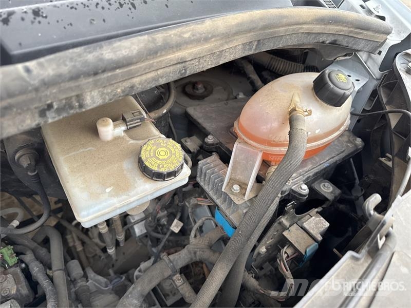 Renault 121FT 10 m on Renault Master Camion Nacelle Bucket 车载式高空作业车