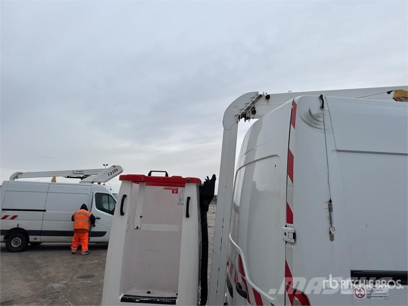 Renault 121FT 10 m on Renault Master Camion Nacelle Bucket 车载式高空作业车