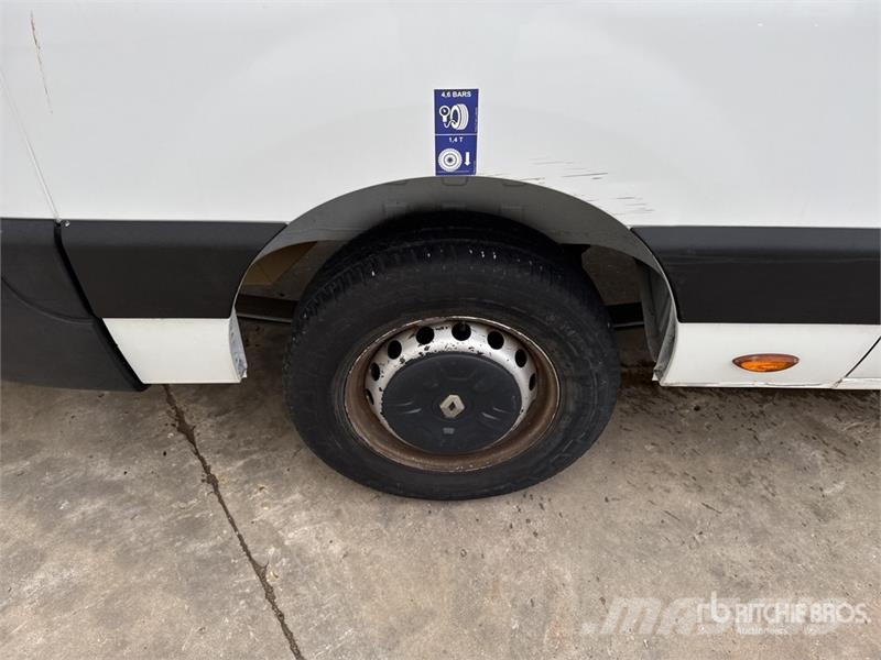 Renault 121FT 10 m on Renault Master Camion Nacelle Bucket 车载式高空作业车
