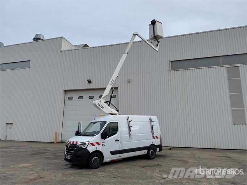 Renault 121FT 10 m on Renault Master Camion Nacelle Bucket 车载式高空作业车