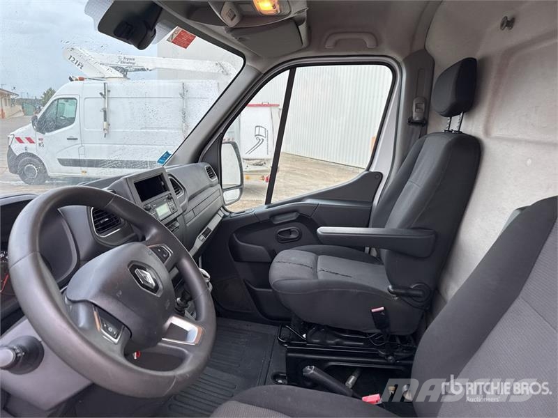 Renault 121FT 10 m on Renault Master Camion Nacelle Bucket 车载式高空作业车