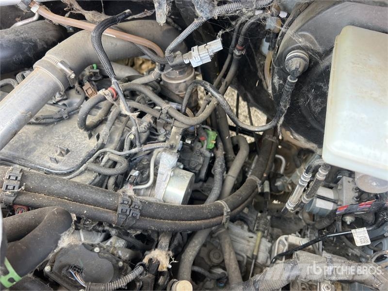 Renault 142TPF 11.9 m on Renault Master Camion Nacelle Buc المنصات الهوائية المثبتة على شاحنة