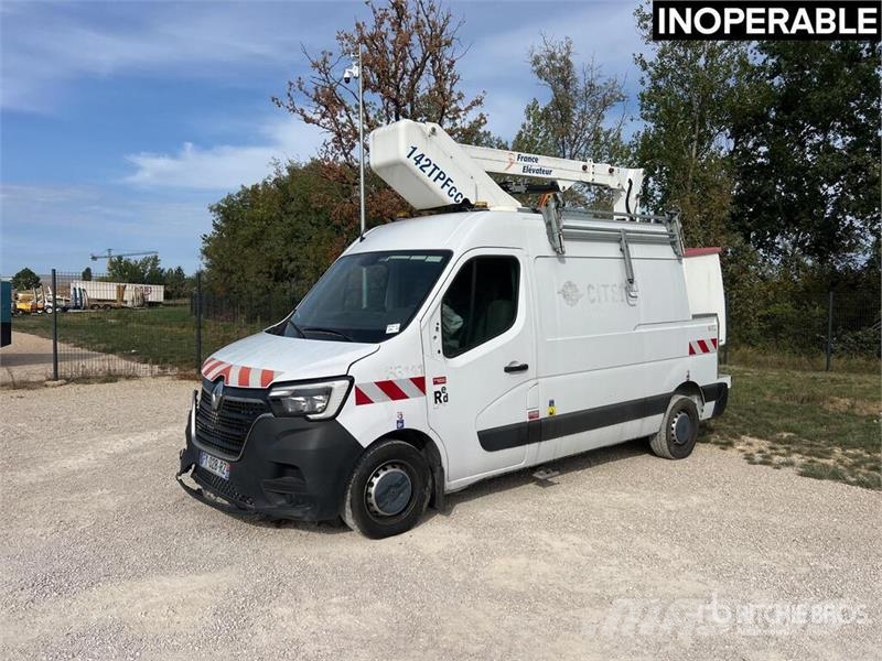 Renault 142TPF 11.9 m on Renault Master Camion Nacelle Buc LKW-Arbeitsbühnen