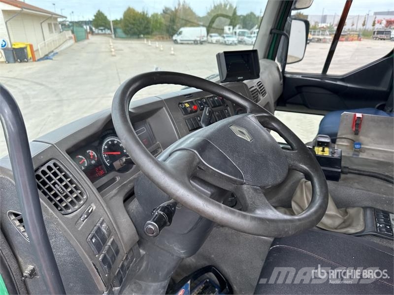 Renault 1560 3475 kg on Renault Kerax 410 DXi 8x4 Camion B Crane trucks