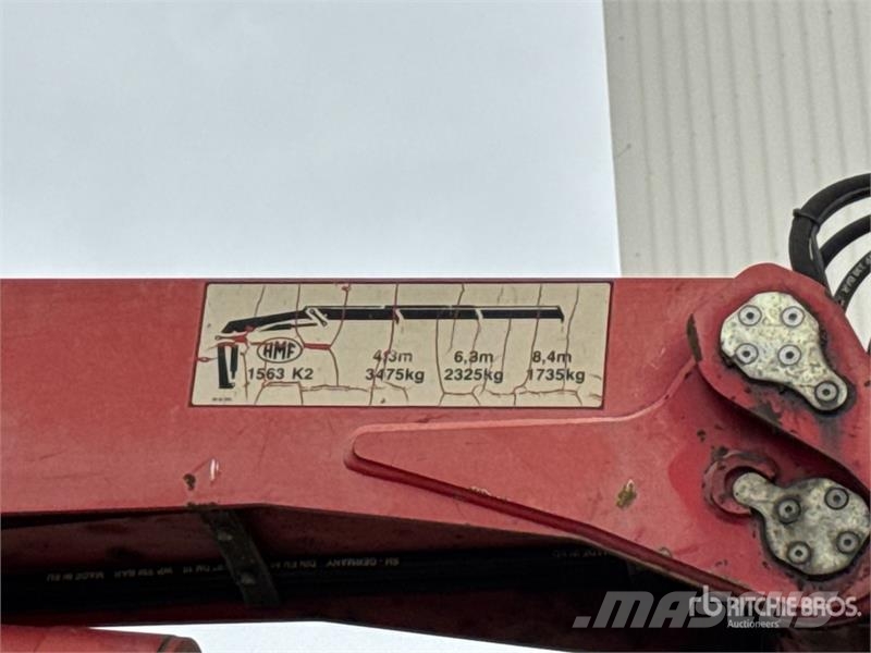 Renault 1560 3475 kg on Renault Kerax 410 DXi 8x4 Camion B Crane trucks