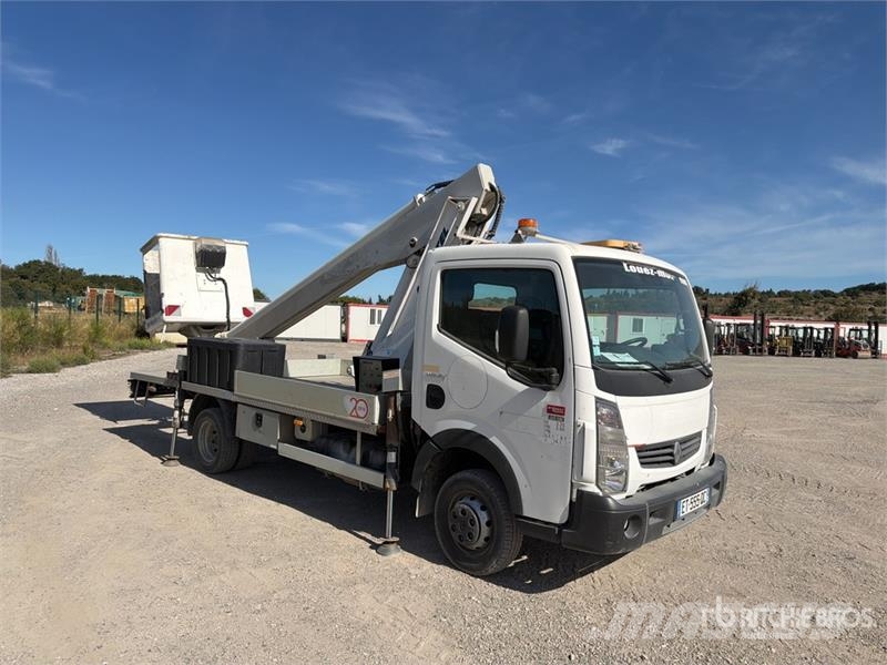 Renault 160 ALU 16 m on Renault Maxity DTI130 4x2 Camion N Billyftar