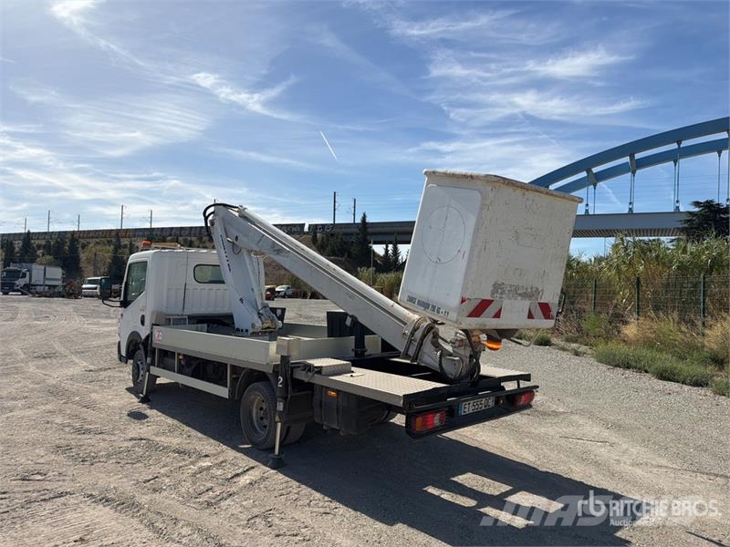 Renault 160 ALU 16 m on Renault Maxity DTI130 4x2 Camion N Billyftar