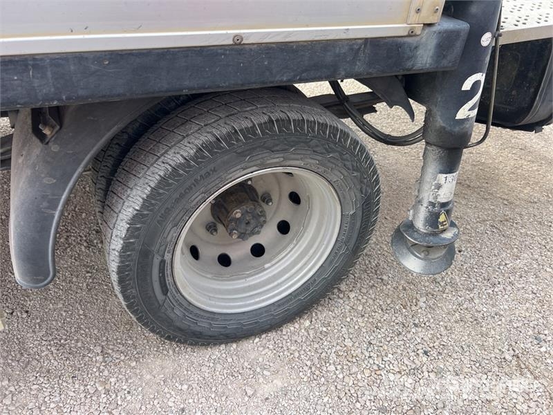 Renault 160 ALU/DS 16 m on Renault Maxity 110DXI Camion Na Piattaforme autocarrate