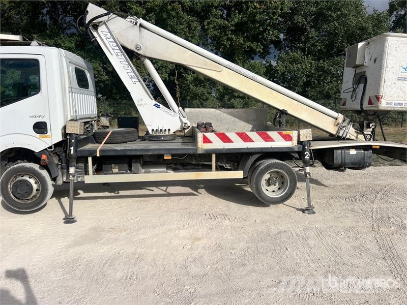 Renault 160 ALU/DS 16 m on Renault Maxity 110DXi Camion Na LKW-Arbeitsbühnen