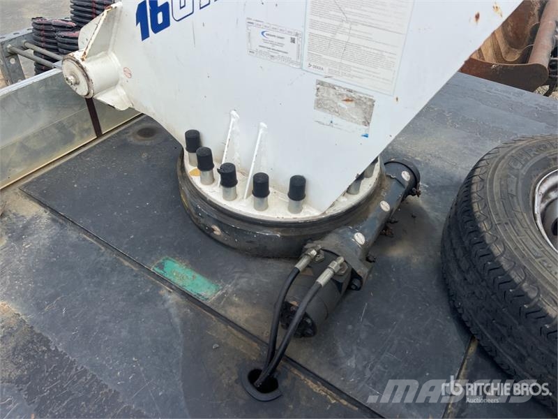 Renault 160 ALU/DS 16 m on Renault Maxity 110DXI Camion Na Piattaforme autocarrate