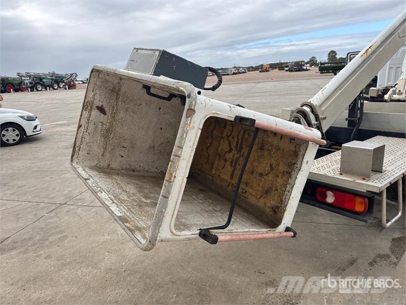 Renault 160ALU 16 m on Renault 110 DXi Camion Nacelle Buck Truck mounted platforms
