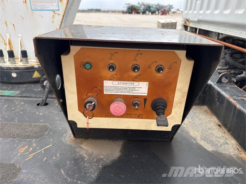 Renault 160ALU 16 m on Renault 110 DXi Camion Nacelle Buck Truck mounted platforms