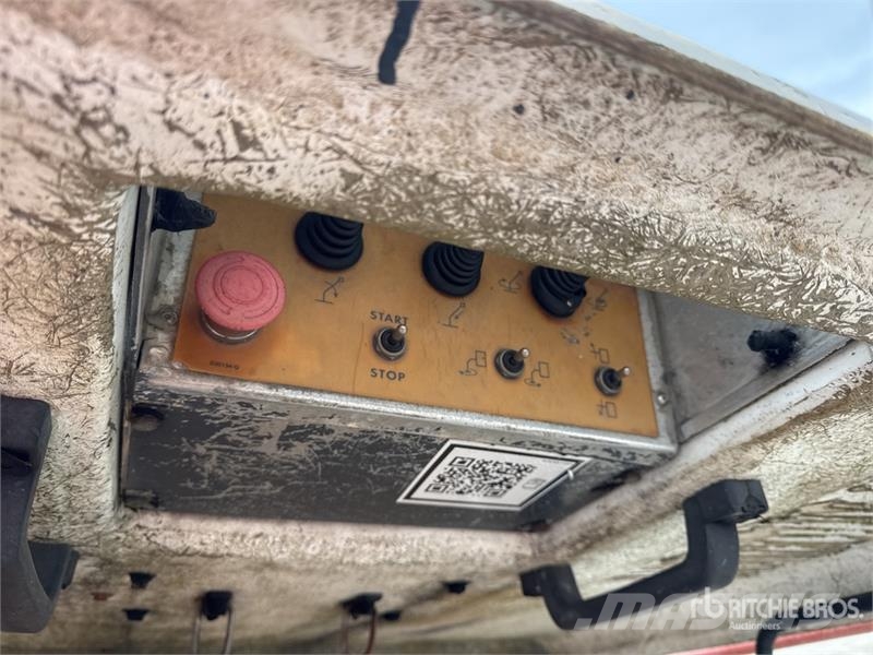 Renault 160ALU 16 m on Renault 110 DXi Camion Nacelle Buck Truck mounted platforms