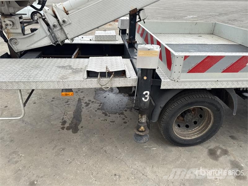 Renault 160Alu 16 m on Renault Maxity DTI130 Camion Nacell Εναέριες πλατφόρμες τοποθετημένες σε φορτηγό