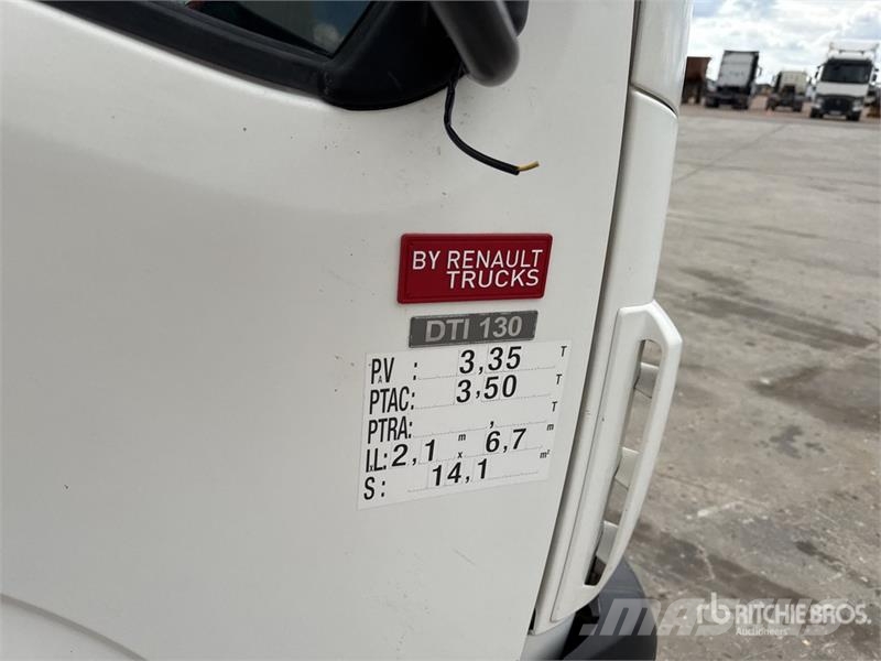 Renault 160Alu 16 m on Renault Maxity DTI130 Camion Nacell Εναέριες πλατφόρμες τοποθετημένες σε φορτηγό