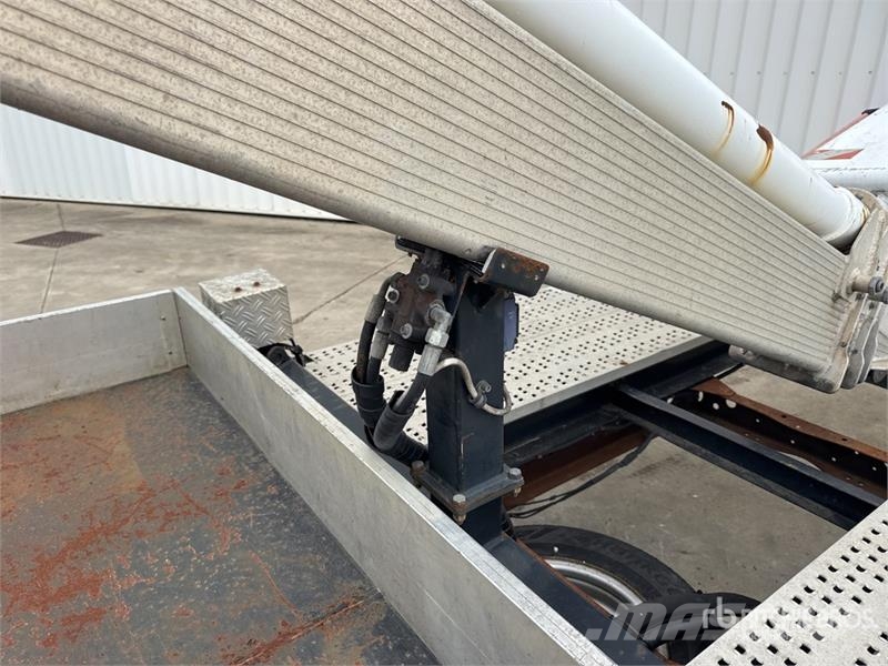 Renault 160ALU 16 m on Renault 110 DXi Camion Nacelle Buck Truck mounted platforms