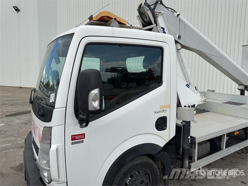 Renault 160Alu 16 m on Renault Maxity DTI130 Camion Nacell Εναέριες πλατφόρμες τοποθετημένες σε φορτηγό