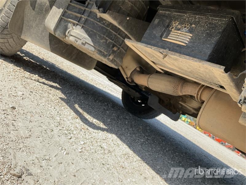 Renault 4x2 Crew Cab Camion Benne Dump Truck ダンプ