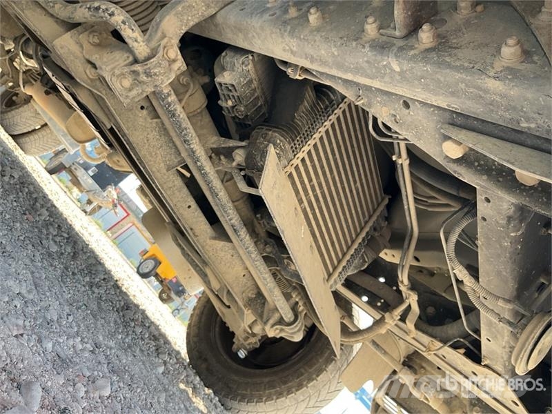 Renault 4x2 Crew Cab Camion Benne Dump Truck ダンプ
