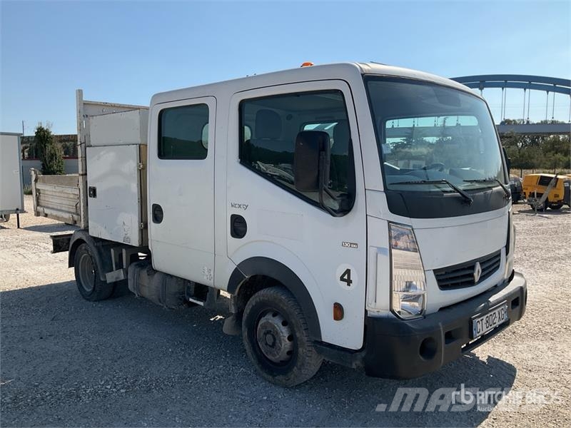 Renault 4x2 Crew Cab Camion Benne Dump Truck ダンプ