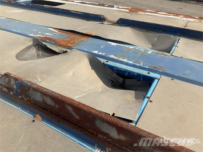 Renault 4x2 Flatbed Truck Lava-kuorma-autot