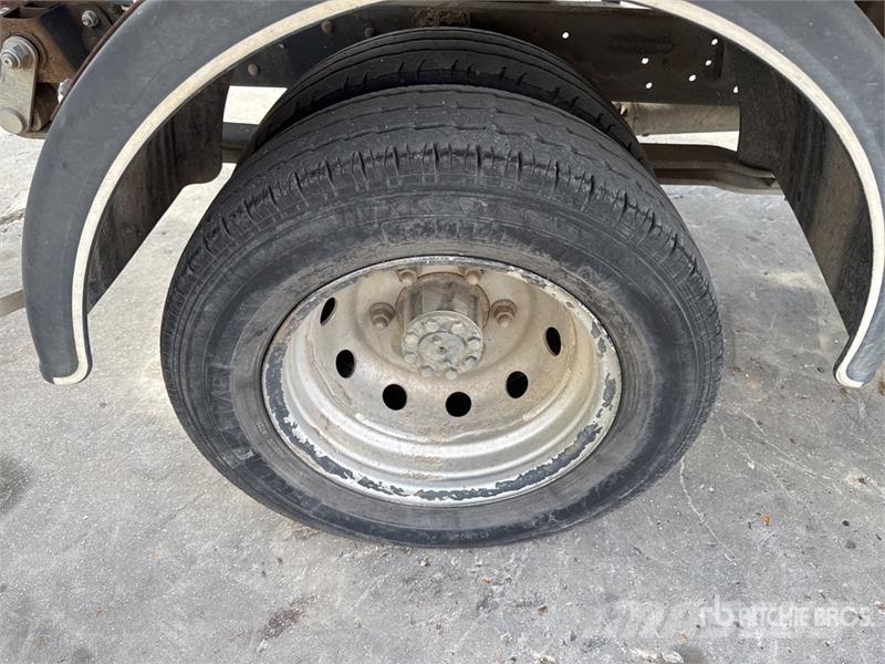Renault B200T 18 m on Renault Maxity Vehicule Utilitaire B Camion nacelle