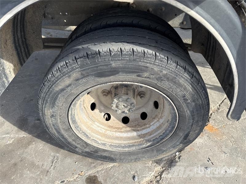 Renault B200T 18 m on Renault Maxity Vehicule Utilitaire B Camion nacelle
