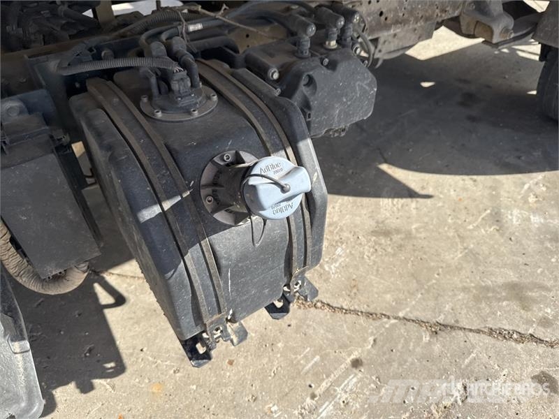 Renault B200T 18 m on Renault Maxity Vehicule Utilitaire B Camion nacelle