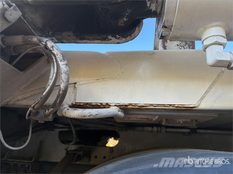 Renault C380 4x2 Camion Amplirol Roll-Off Truck شاحنات لوادر