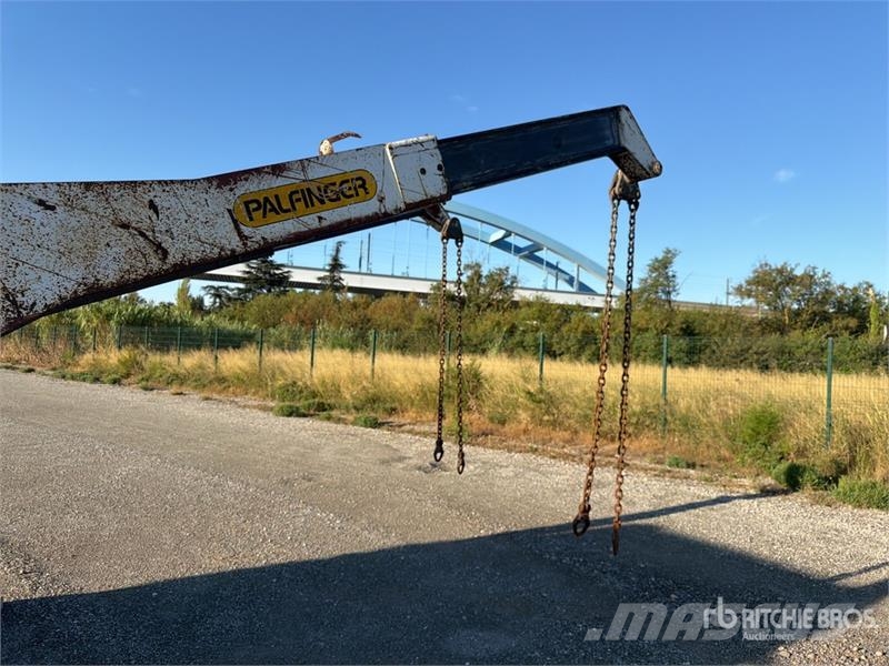 Renault C380 4x2 Camion Amplirol Roll-Off Truck شاحنات لوادر