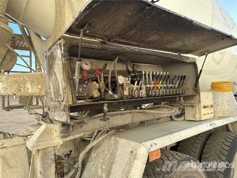 Renault C430 8x4 Camion Toupie Mixer Truck Автобетоновози
