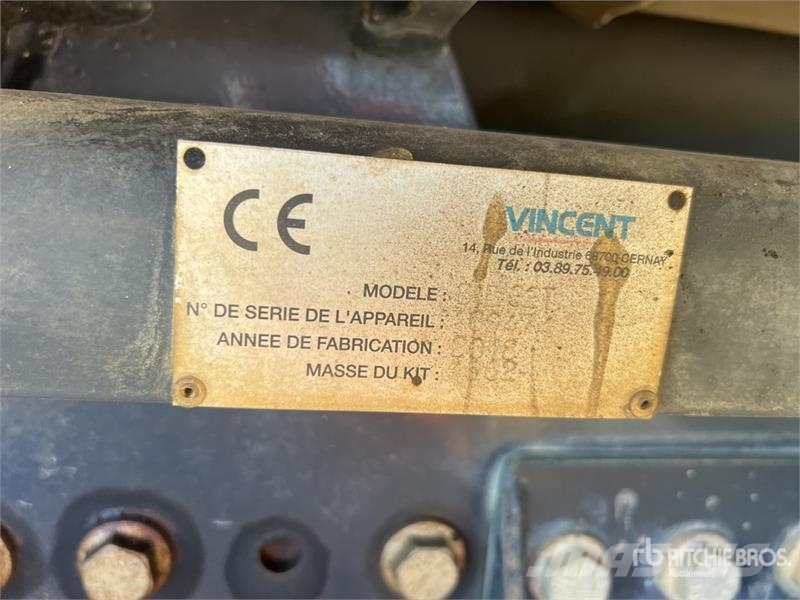 Renault C440 Comfort 8x4 Camion Bi Benne Tri/A Dump Truck Camion benne