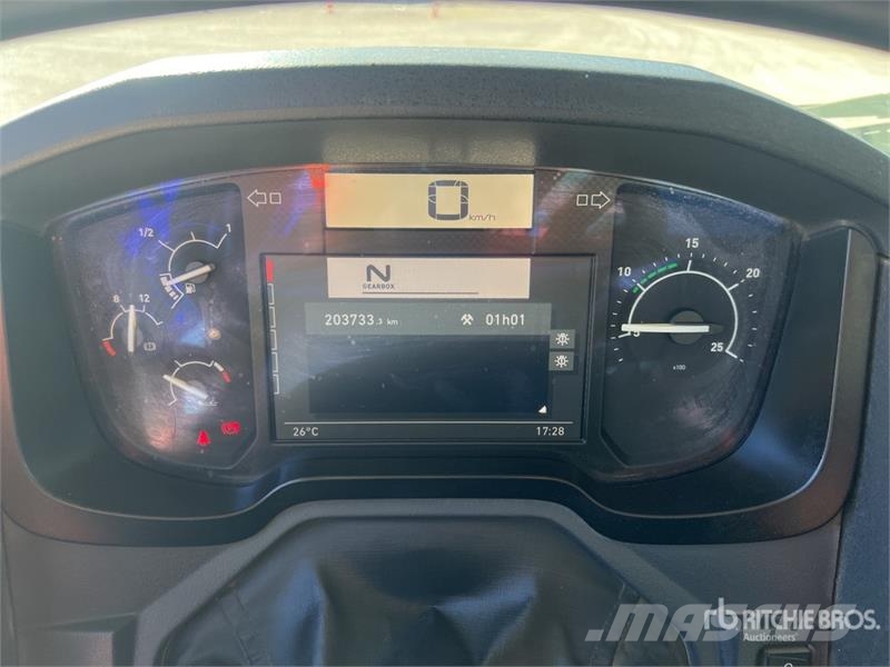 Renault C440 Comfort 8x4 Camion Bi Benne Tri/A Dump Truck Camion benne