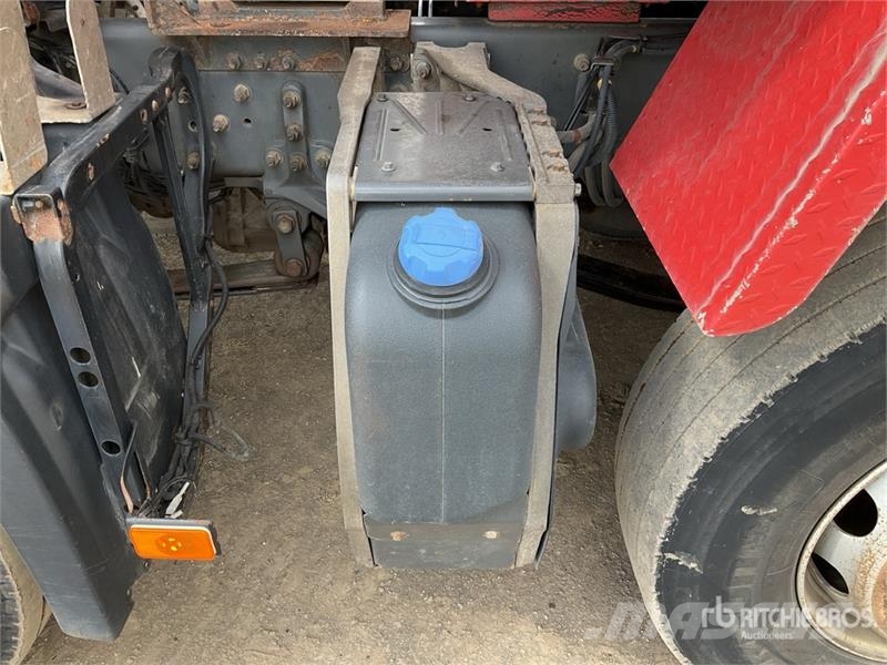Renault C460 8x4 Twin-Steer Tri/A Dump Truck Tipper trucks