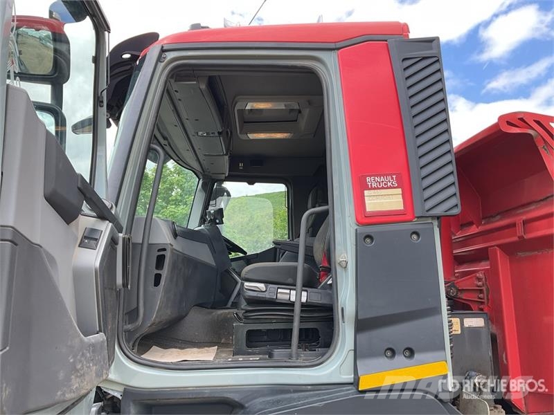 Renault C460 8x4 Twin-Steer Tri/A Dump Truck Tipper trucks