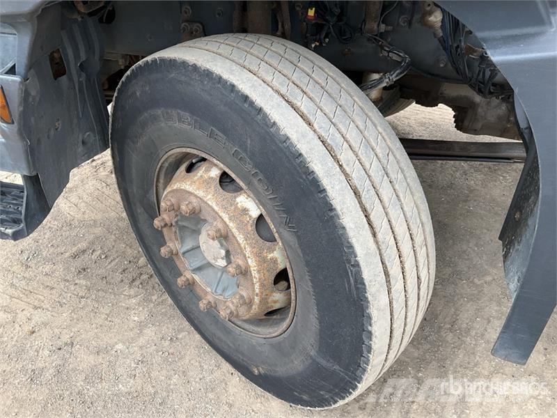 Renault C460 8x4 Twin-Steer Tri/A Dump Truck Tipper trucks