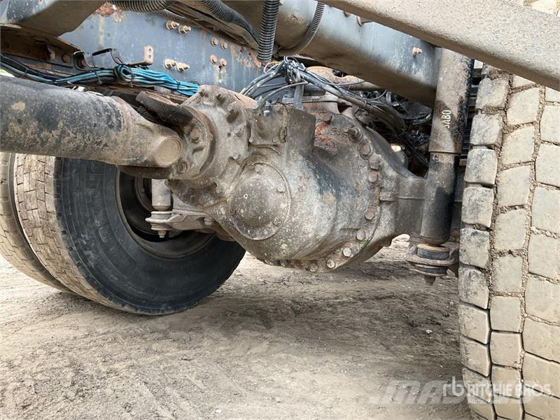 Renault C460 8x4 Twin-Steer Tri/A Dump Truck Tipper trucks