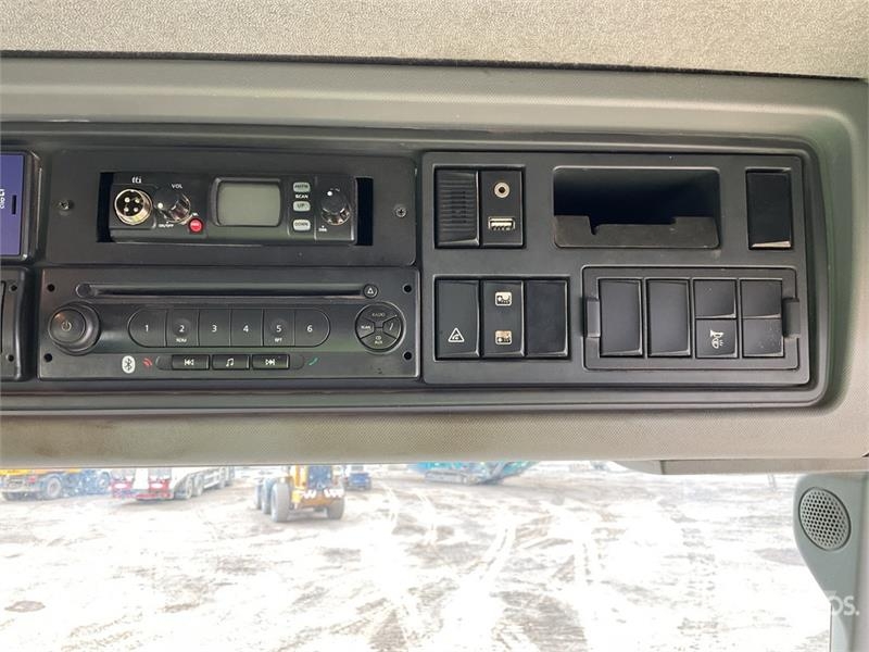 Renault C460 8x4 Twin-Steer Tri/A Dump Truck Tipper trucks