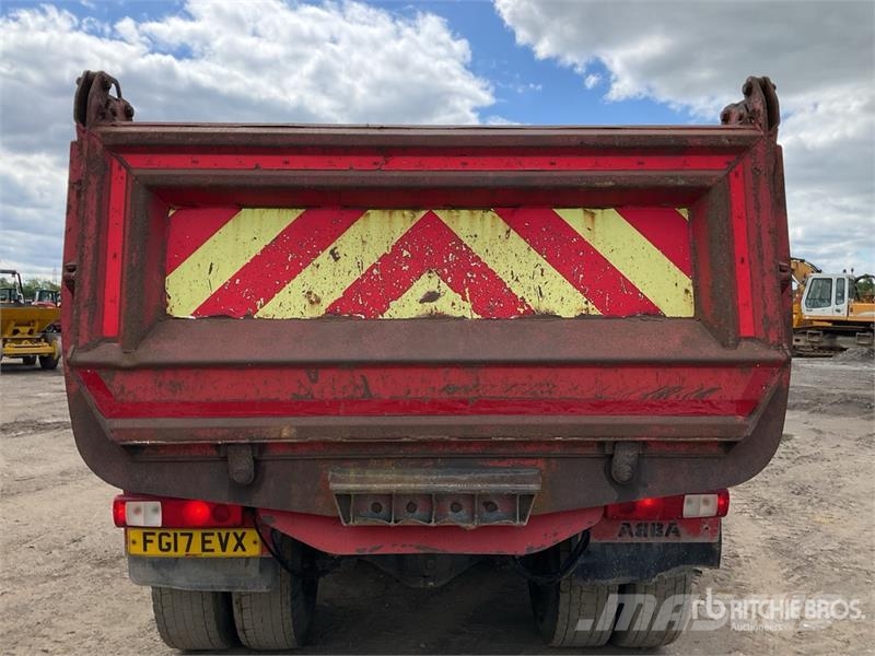 Renault C460 8x4 Twin-Steer Tri/A Dump Truck Tipper trucks