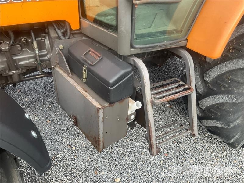 Renault Celits 436 RX 4WD Tractor Tractores