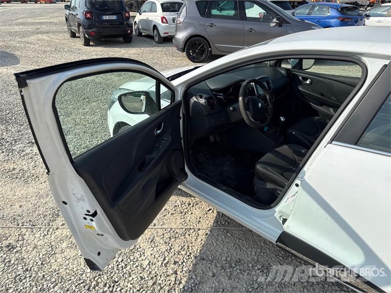 Renault Clio Osobní vozy
