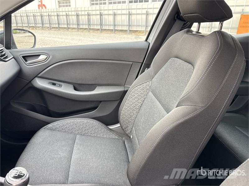 Renault Clio Cars