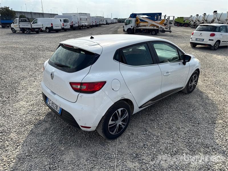 Renault Clio Osobní vozy