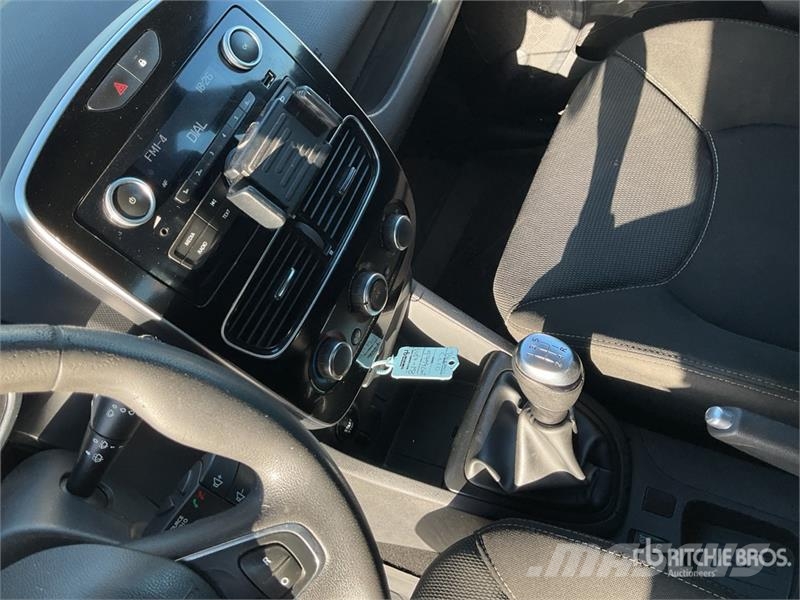 Renault Clio Carros