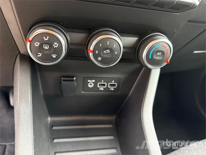 Renault Clio Cars